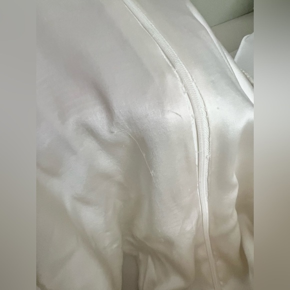 MARKARIAN | White Sequin Side Cutout Top with Twist Front Detail Size 14 - Picture 11 of 14